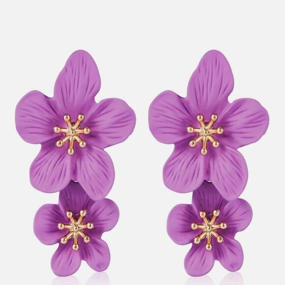 Chic Purple Floral Earrings - Picture 3 of 6